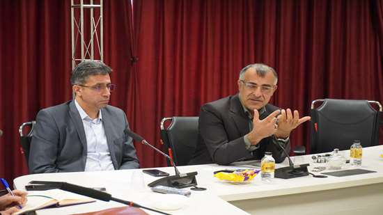 هادی خانی، معاون وزیر امور اقتصادی و دارایی و رئیس مرکز اطلاعات مالی، در نشست تخصصی « مبارزه با پولشویی و تأمین مالی تروریسم » 