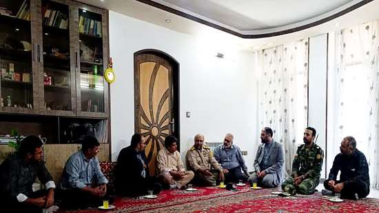دیدار با خانواده شهید سرافراز ارتش 