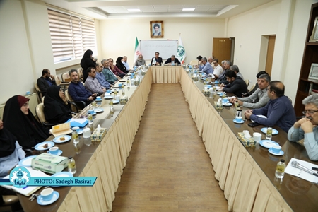 نشست اعضای هیات علمی دانشکده شیمی با رئیس دانشگاه اصفهان