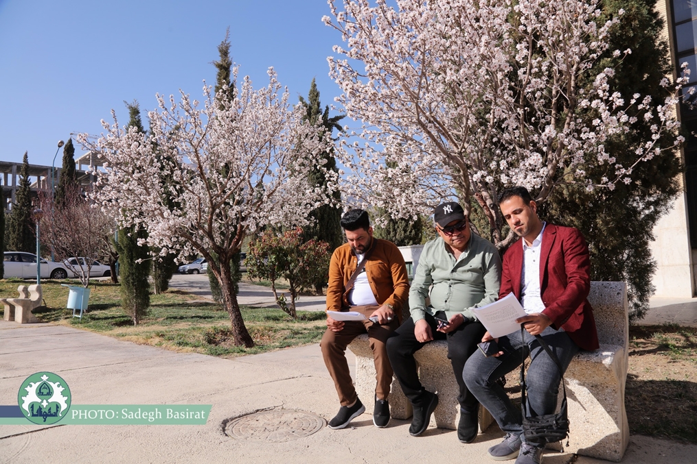 شکوفه های بهاری زمستان دانشگاه اصفهان