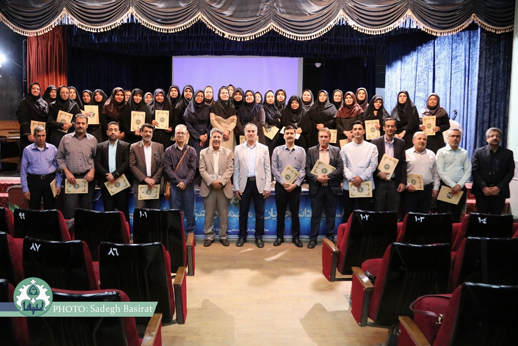 تجلیل از کارشناسان آموزشی دانشگاه به مناسبت هفته سرآمدی آموزش
